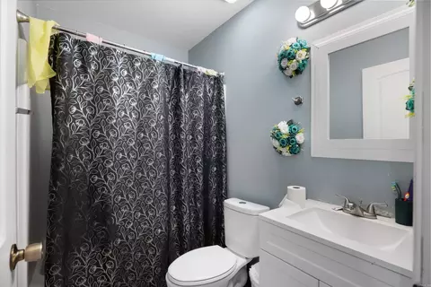 Bath - 505 Bertig St, Paragould, AR 72450 photo 3 of 4