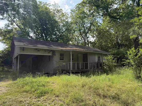 611 Westview Dr, Forrest City, AR 72335