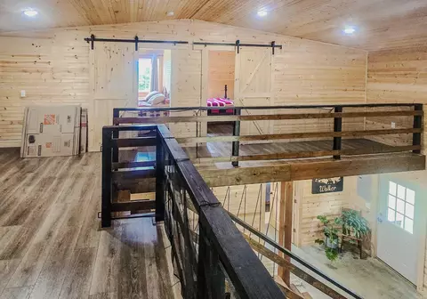Entry Way - 683 Trace Ridge Rd, Leslie, AR 72645 photo 3 of 4