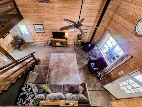 Living - 683 Trace Ridge Rd, Leslie, AR 72645 photo 4 of 4