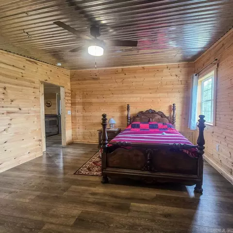 Bedroom - 683 Trace Ridge Rd, Leslie, AR 72645 photo 5 of 6