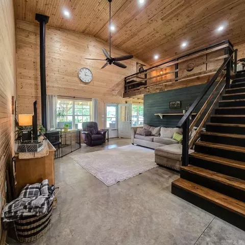 Living - 683 Trace Ridge Rd, Leslie, AR 72645 photo 3 of 4