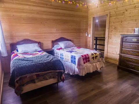 Bedroom - 683 Trace Ridge Rd, Leslie, AR 72645 photo 4 of 6