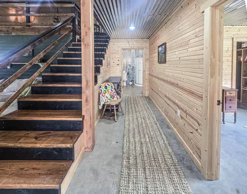 Entry Way - 683 Trace Ridge Rd, Leslie, AR 72645 photo 1 of 4