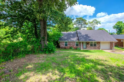 9308 W 6th St, Little Rock, AR 72205