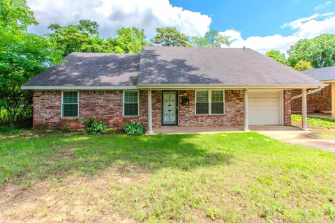 9308 W 6th St, Little Rock, AR 72205