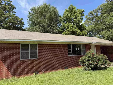 718 W Cross St, Dewitt, AR 72042