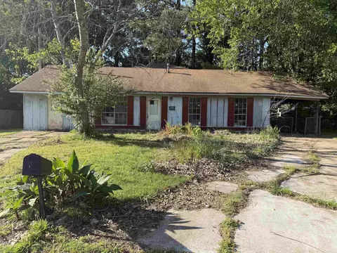 2148 Laurel Cir, Forrest City, AR 72335