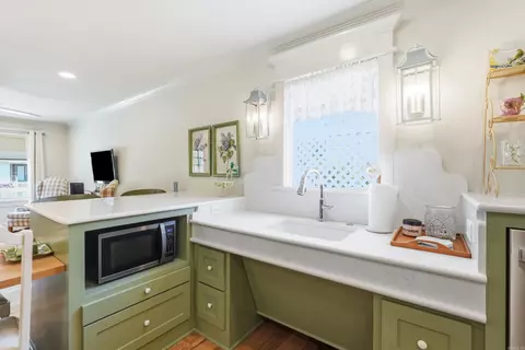 Kitchen - 1615 Tyler St, Conway, AR 72032 photo 3 of 10
