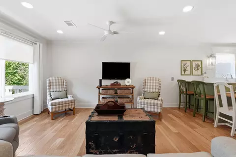 Living - 1615 Tyler St, Conway, AR 72032 photo 2 of 5