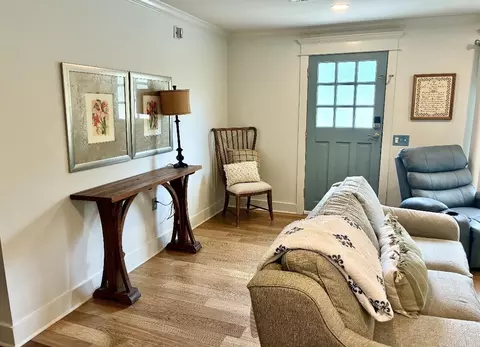 Entry Way - 1615 Tyler St, Conway, AR 72032 photo 1 of 2