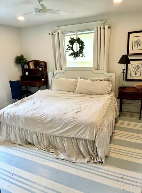 Bedroom - 1615 Tyler St, Conway, AR 72032 photo 5 of 6