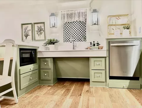 Kitchen - 1615 Tyler St, Conway, AR 72032 photo 6 of 13