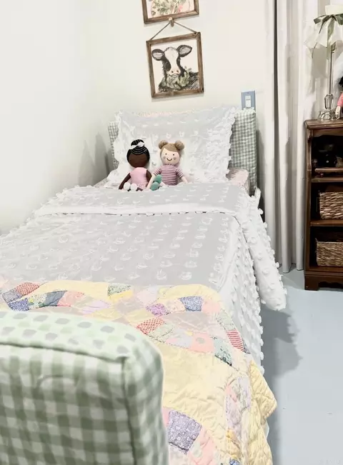 Bedroom - 1615 Tyler St, Conway, AR 72032 photo 4 of 6