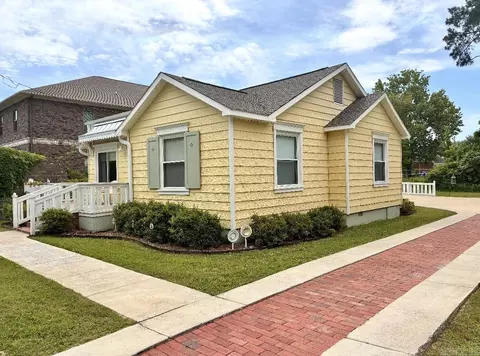 Exterior - 1615 Tyler St, Conway, AR 72032 photo 2 of 9