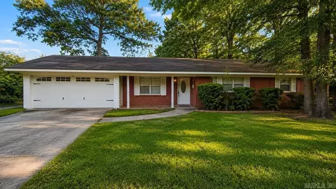 241 Etheridge Dr, Crossett, AR 71635