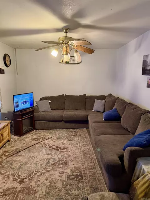Living - 1209 Olive St, Scranton, AR 72863 photo 2 of 2
