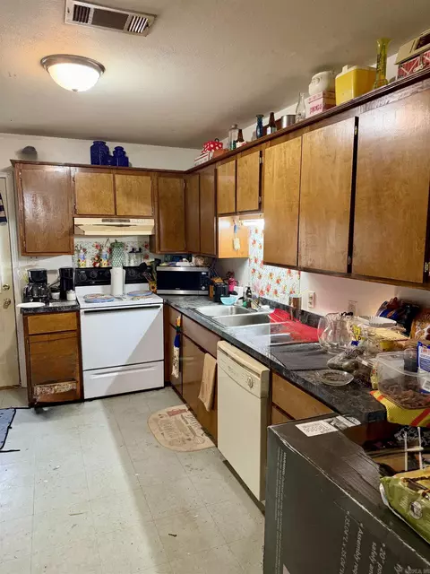Kitchen - 1209 Olive St, Scranton, AR 72863 photo 1 of 4