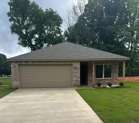 750 Gussy Ln, Benton, AR 72019
