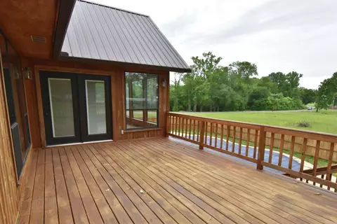 Exterior - 170 Riverview Dr, Malvern, AR 72104 photo 2 of 12