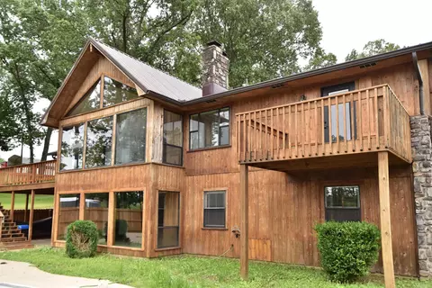 Exterior - 170 Riverview Dr, Malvern, AR 72104 photo 8 of 12