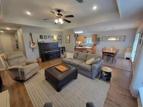 Living - 920 Crestliner Dr, Conway, AR 72034 photo 2 of 4