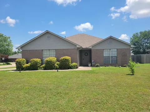 920 Crestliner Dr, Conway, AR 72034
