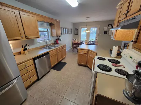 Kitchen - 920 Crestliner Dr, Conway, AR 72034 photo 1 of 1