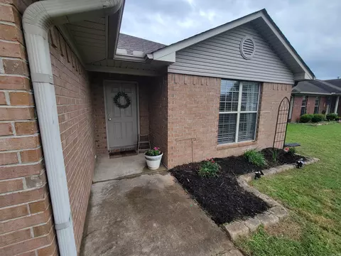 Exterior - 920 Crestliner Dr, Conway, AR 72034 photo 4 of 10