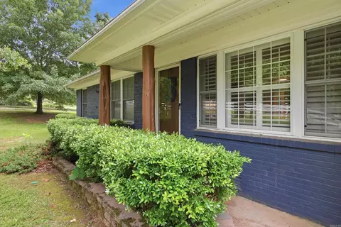 28 Stevens Rd, Conway, AR 72032