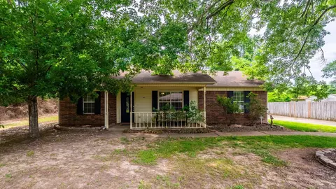 Exterior - 403 King Rd, Benton, AR 72019 photo 3 of 11