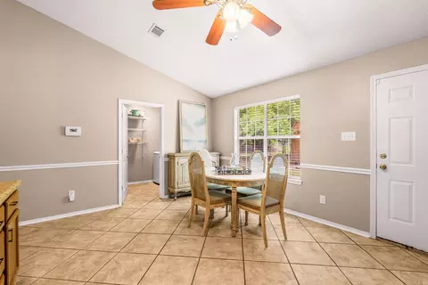 Dining - 403 King Rd, Benton, AR 72019 photo 1 of 1