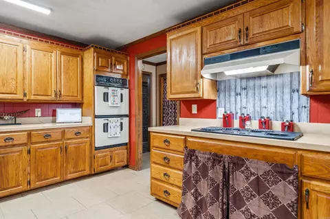 Kitchen - 7969 Ridge Rd, Malvern, AR 72104 photo 5 of 7