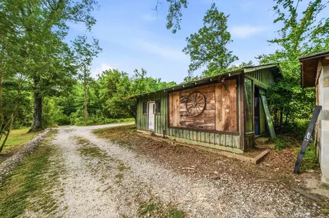 Exterior - 7969 Ridge Rd, Malvern, AR 72104 photo 12 of 14
