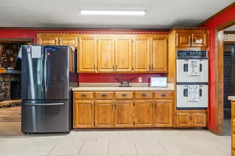 Kitchen - 7969 Ridge Rd, Malvern, AR 72104 photo 6 of 7