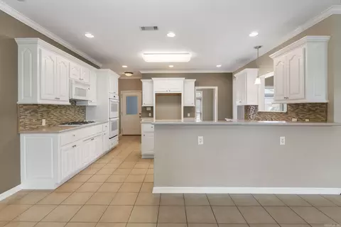Kitchen - 6315 Worth Ave, Benton, AR 72019 photo 1 of 6