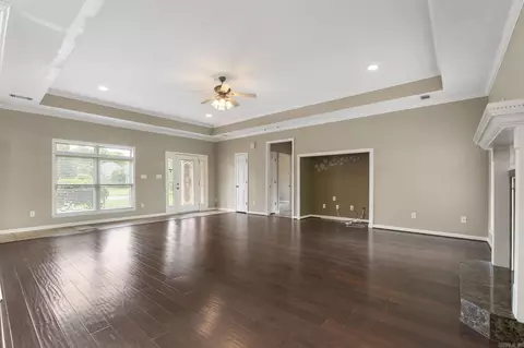Living - 6315 Worth Ave, Benton, AR 72019 photo 4 of 11