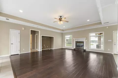 Living - 6315 Worth Ave, Benton, AR 72019 photo 3 of 11
