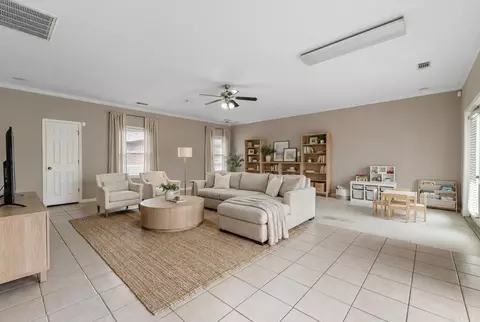 Living - 6315 Worth Ave, Benton, AR 72019 photo 8 of 11