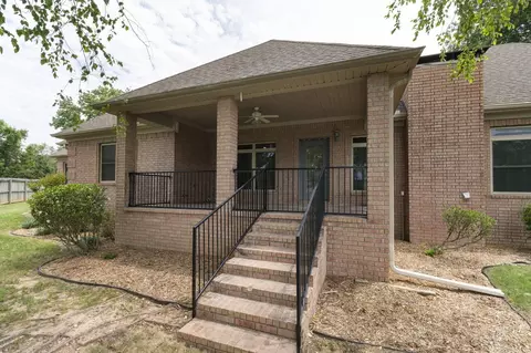 Exterior - 6315 Worth Ave, Benton, AR 72019 photo 8 of 9