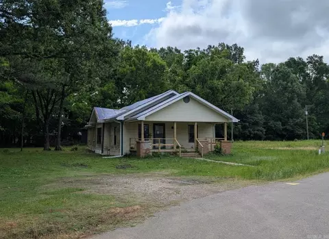 107 Silver St, Mineral Springs, AR 71851
