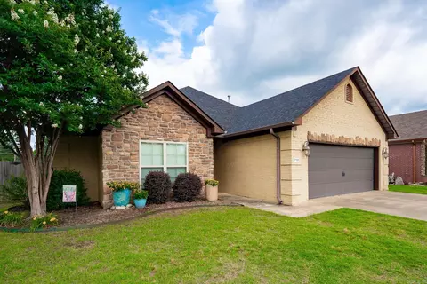 Exterior - 2755 Wineberry, Conway, AR 72034 photo 2 of 4