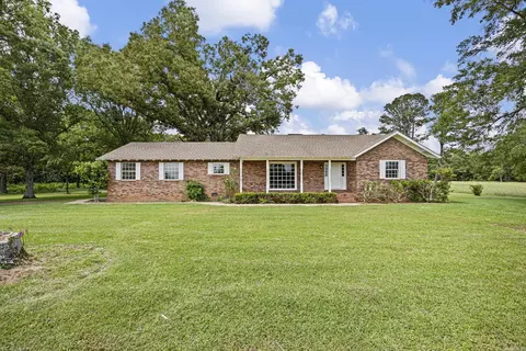 1114 W Gum Log Rd, Russellville, AR 72802