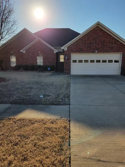 267 Whispering Wind Cir, Marion, AR 72364
