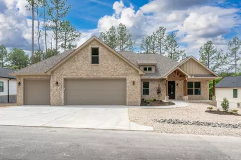 321 Maderas Dr, Hot Springs Village, AR 71909