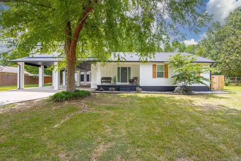 7513 Hart Rd, Benton, AR 72019