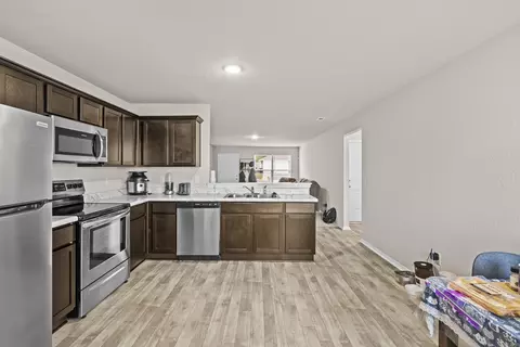 Kitchen - 12 Erwin Dr, Austin, AR 72007 photo 2 of 2