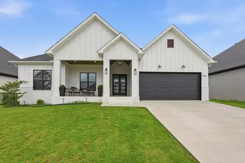 1455 Ronnie Weaver Dr, Conway, AR 72034