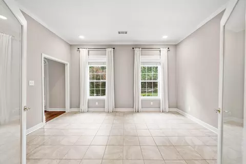 Living - 3221 E Highway 171, Malvern, AR 72104 photo 5 of 7