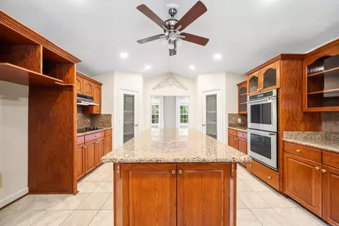 Kitchen - 3221 E Highway 171, Malvern, AR 72104 photo 1 of 4
